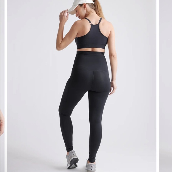 Performance Maternity & Postpartum Pocket Leggings 28” - Picture 2 of 6